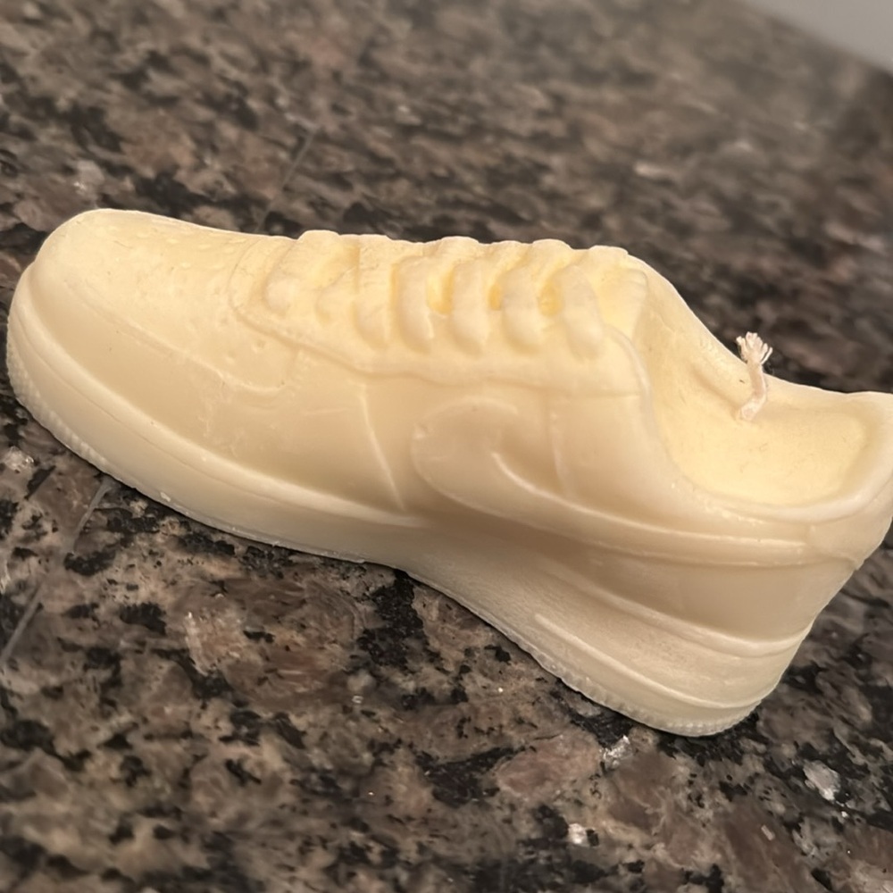 Nike Air Force 1 Sneaker Candle - Off-White Cream Creamy Wax Decor new - Picture 6 of 10